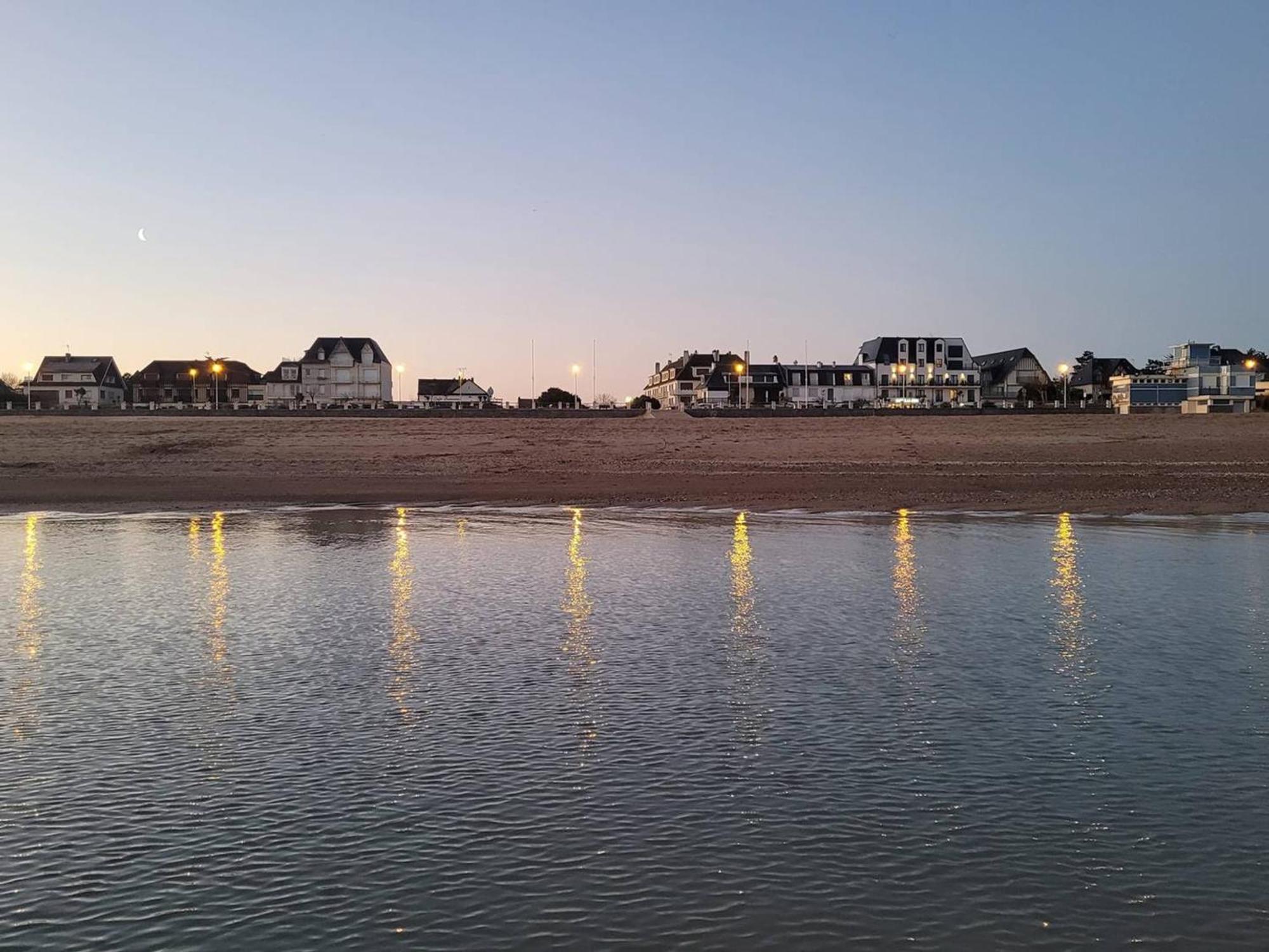 Appartement Familial Centre Ville Avec Parking Et Animaux Permis - Fr-1-465-90 Merville-Franceville-Plage Eksteriør billede